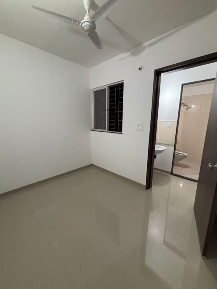 Room, rgs-forte 1.5 Bedroom 800 Sq.Ft. Apartment In Wakad Pune 10397375