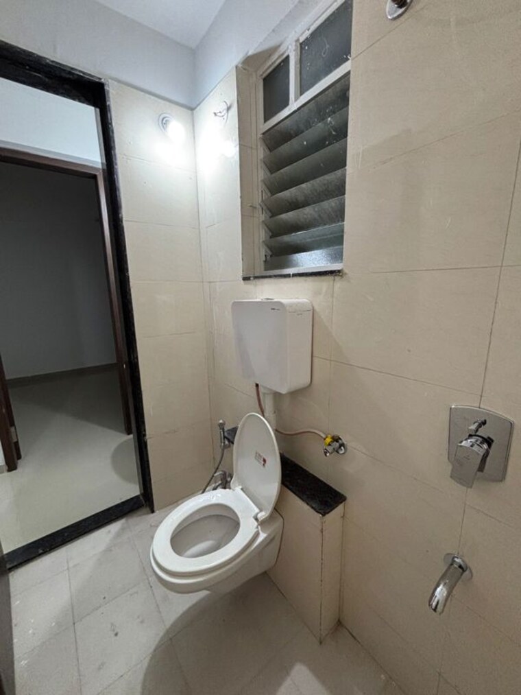 Bathroom, rgs-forte 1.5 Bedroom 800 Sq.Ft. Apartment In Wakad Pune 10397375