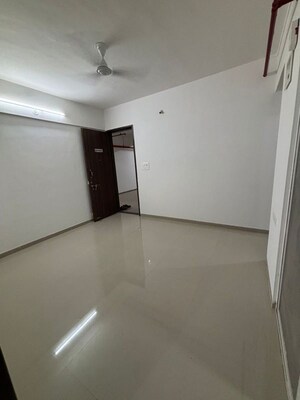 Room in 1.5 BHK Apartment at RGS Forte, Wakad – for Rent