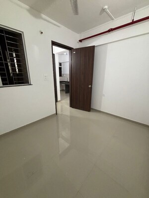 Room in 1.5 BHK Apartment at RGS Forte, Wakad – for Rent