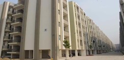2 BHK Apartment For Rent in Wave Executive Floors