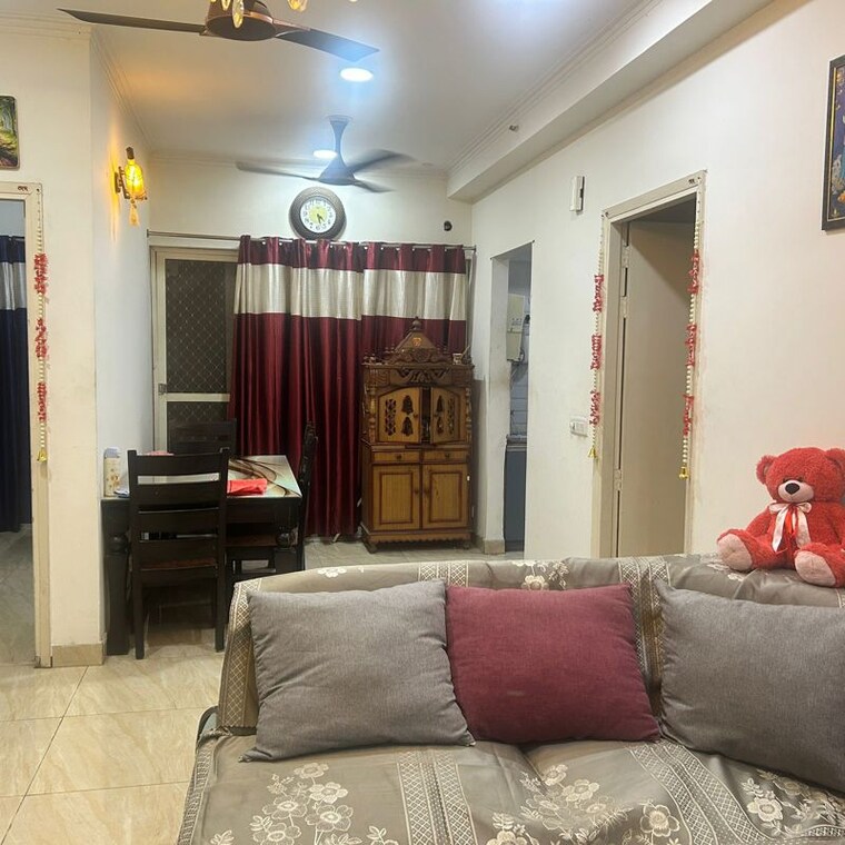 Living Room, gaur-city-2-14th-avenue 3 Bedroom 1350 Sq.Ft. Apartment In Sector 16c Greater Noida Greater Noida 10397389