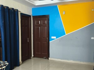 Room in 2 BHK Apartment at Proview Officer City, Raj Nagar Extension – for Rent