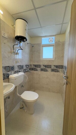 Bathroom in 2 BHK Apartment at Signature Global City 63A, Sector 63a – for Rent