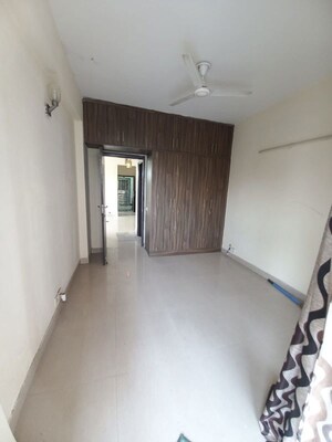Room in 2 BHK Apartment at ILD Greens, Sector 37c – for Rent