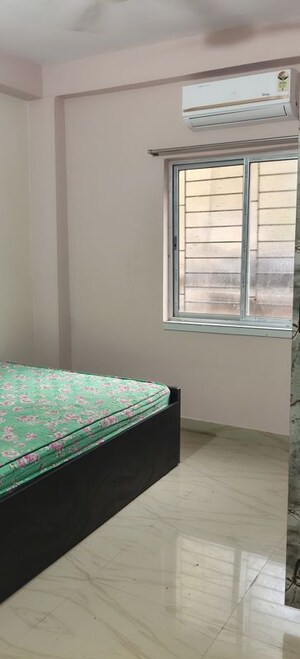 Room in 2 BHK Apartment at Rajdanga Gardens – for Rent