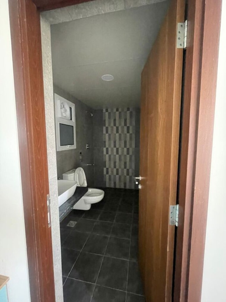 Bathroom, meridian-park-at-the-prestige-city 3 Bedroom 1387 Sq.Ft. Apartment In Sarjapur Road Bangalore 10397417