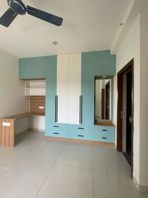 Room in 3 BHK Apartment at Meridian Park At The Prestige City, Sarjapur Road – for Rent