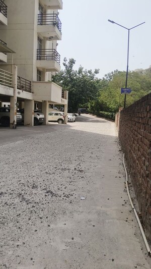 Parking in 2 BHK Apartment at Piyush Heights, Sector 89 – for Rent