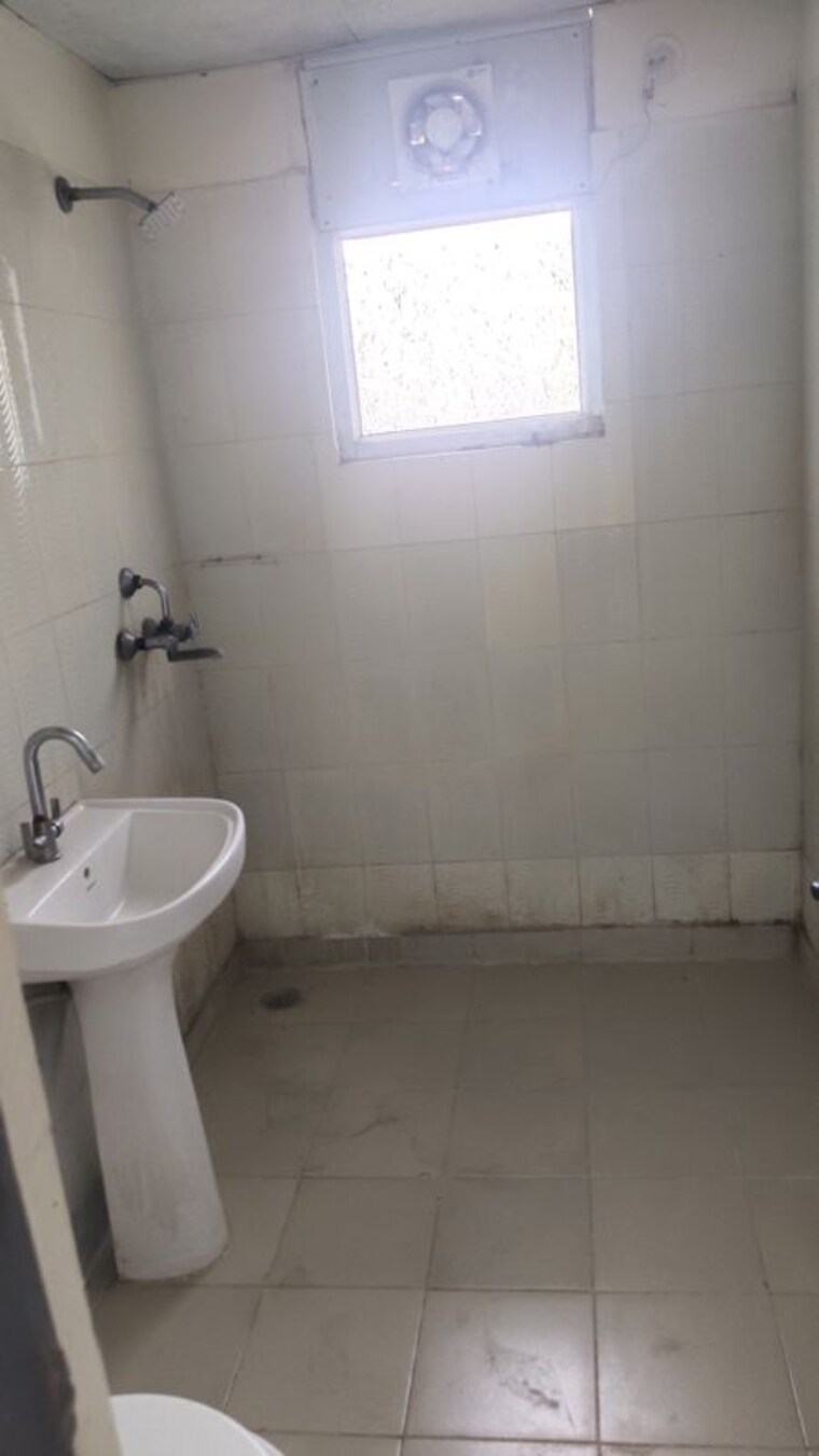 Bathroom, piyush-heights 2 Bedroom 1164 Sq.Ft. Apartment In Sector 89 Faridabad 10397513