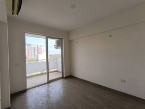 Room in 3 BHK Apartment at Emaar Imperial Gardens, Sector 102 – for Sale
