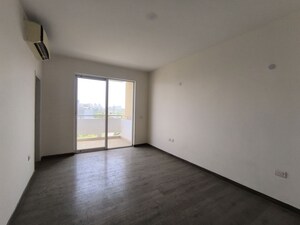 Room in 3 BHK Apartment at Emaar Imperial Gardens, Sector 102 – for Sale