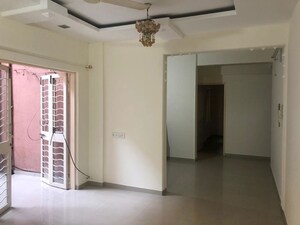 Room in 2 BHK Apartment at G K Rajaveer Palace, Pimple Saudagar – for Rent