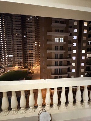 3 BHK Apartment – Exterior View View at Amrapali Silicon City, Sector 76 - for Rent