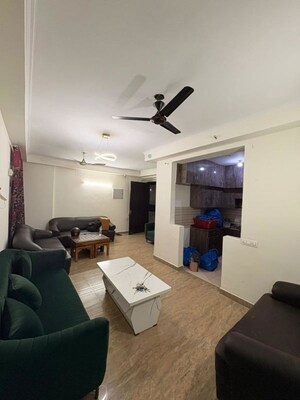Team Area in 3 BHK Apartment at Amrapali Silicon City, Sector 76 – for Rent