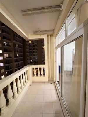 Balcony in 3 BHK Apartment at Amrapali Silicon City, Sector 76 – for Rent