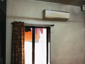 Room in 1 BHK Apartment at Navre Baug CHS, Kurla East – for Rent