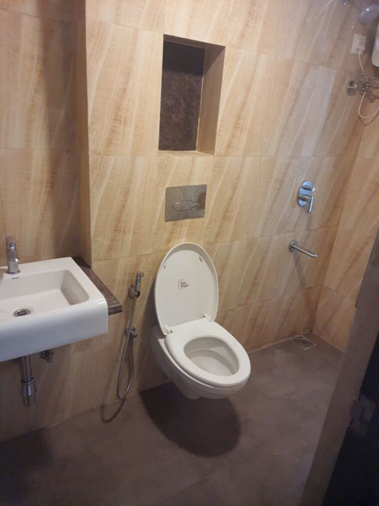 Bathroom, lodha-amara 2 Bedroom 1030 Sq.Ft. Apartment In Kolshet Road Thane 10397550