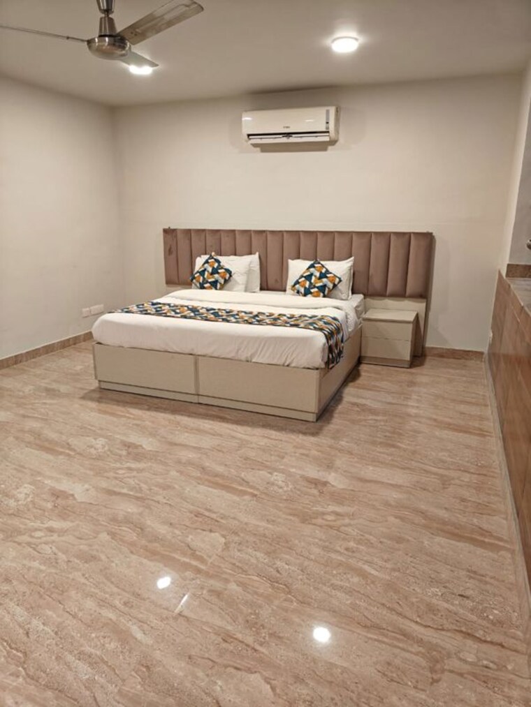 Bedroom, sector 38 3 Bedroom 160 Sq.Yd. Builder Floor In Sector 38 Gurgaon 10397583
