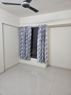 Room in 2 BHK Apartment at Menlo Homes, Hinjewadi – for Rent