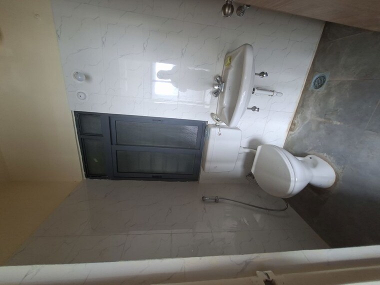 Bathroom, kumar-pebble-park 2 Bedroom 950 Sq.Ft. Apartment In Hadapsar Pune 10397586