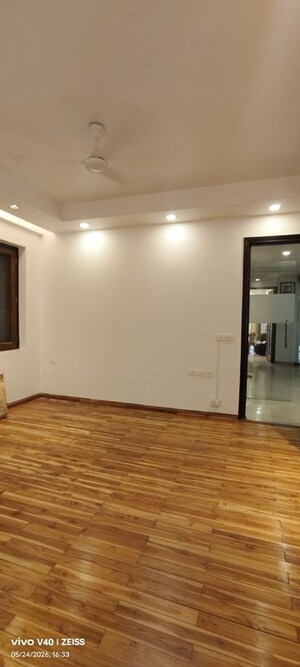 Room in 3 BHK Builder Floor at Uday Park – for Rent