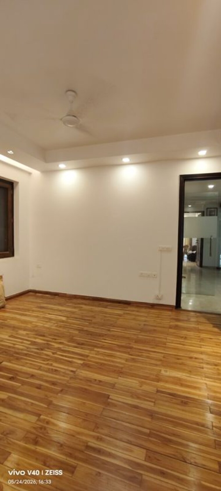 Room, uday park 3 Bedroom 217 Sq.Yd. Builder Floor In Uday Park Delhi 10397595
