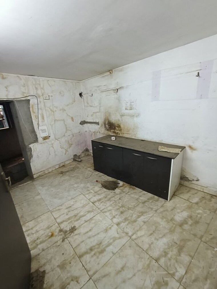 Team Area, aaram-nagar-chs Commercial Office Space 3500 Sq.Ft. In Versova Mumbai 10397608
