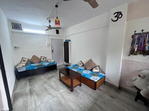1 BHK Apartment For Rent in Dahisar West