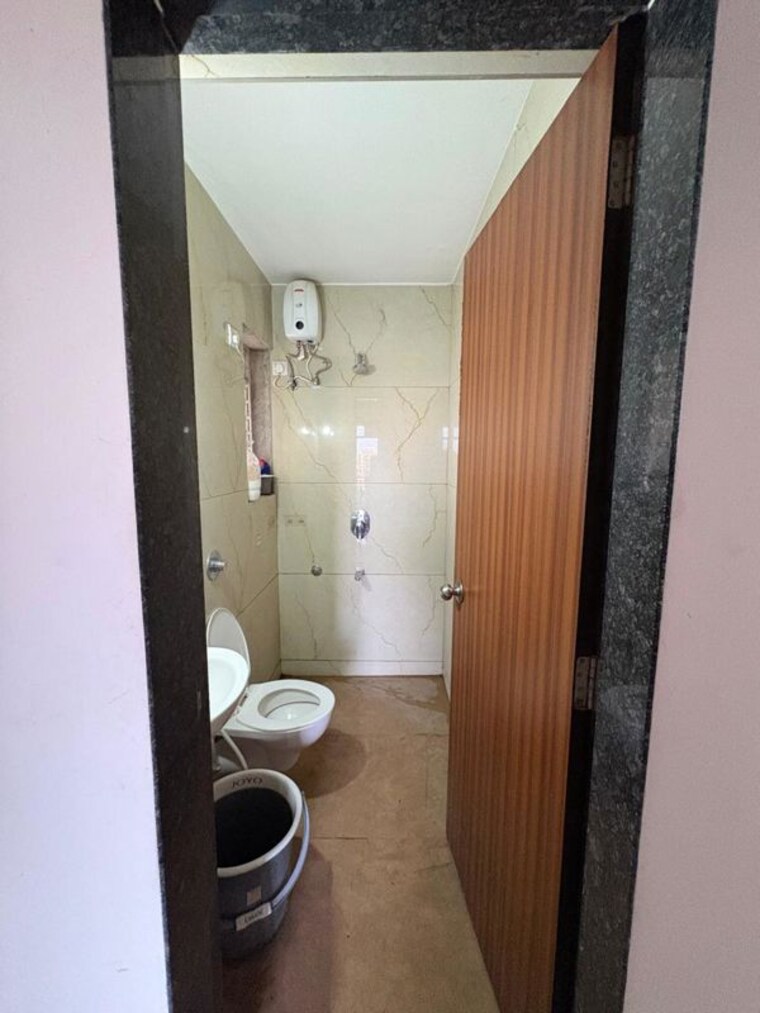 Bathroom, raunak-bliss-b1 1 Bedroom 425 Sq.Ft. Apartment In Ghodbunder Road Thane 10397633