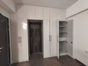 Room in 4 BHK Builder Floor at DLF Garden City Independent Floors, Sector 92 – for Rent