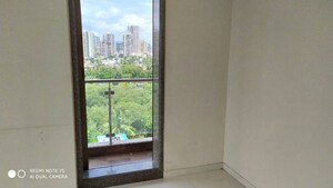 Room in 2.5 BHK Apartment at Ikebana, Matunga East – for Rent