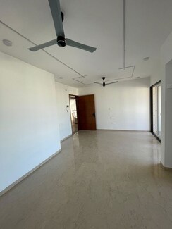 2 BHK +Apartment For Rent in Northcape Venicia