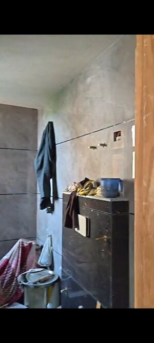 Furnished Amenities in 3 BHK Builder Floor at Vasant Kunj – for Sale