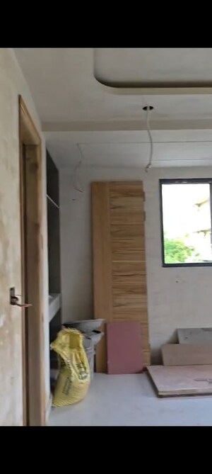Furnished Amenities in 3 BHK Builder Floor at Vasant Kunj – for Sale