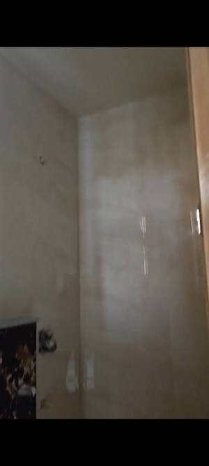 Furnished Amenities in 3 BHK Builder Floor at Vasant Kunj – for Sale