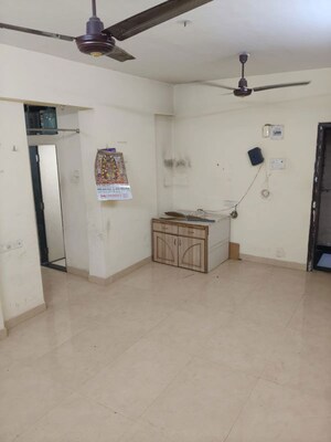 Room in 1 BHK Apartment at Shree Laxmi CHS , Lower Parel – for Rent