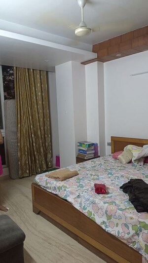 Bedroom in 3 BHK Builder Floor at New Rajinder Nagar – for Rent