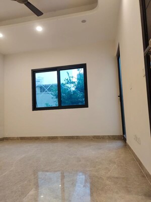Room in 3 BHK Builder Floor at East Of Kailash – for Sale