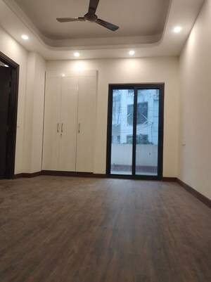Room in 3 BHK Builder Floor at East Of Kailash – for Sale