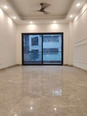 Room in 3 BHK Builder Floor at East Of Kailash – for Sale