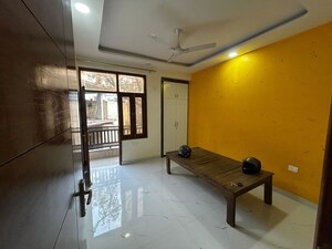 Living Room in 3 BHK Builder Floor at AVS Tower, Sector 73 – for Rent