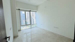 Room in 3 BHK Apartment at Indiabulls Blu, Worli – for Sale