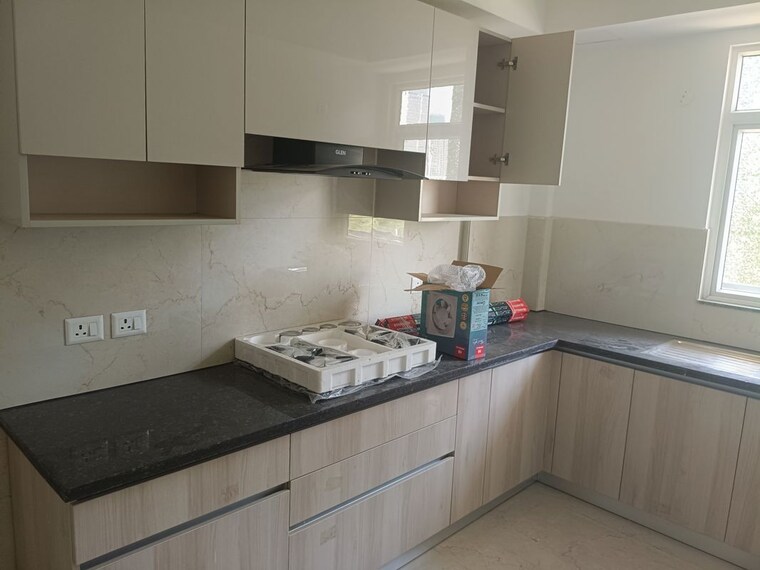 Kitchen, smart-world-orchard 2.5 Bedroom 1184 Sq.Ft. Apartment In Sector 61 Gurgaon 10397711