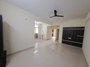 Room in 2 BHK Apartment at Hrbr Layout – for Rent