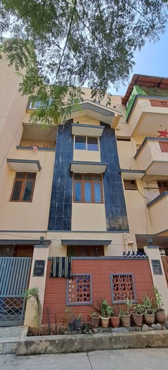 6+ BHK + Pooja Room Independent House For Sale in Benson Town