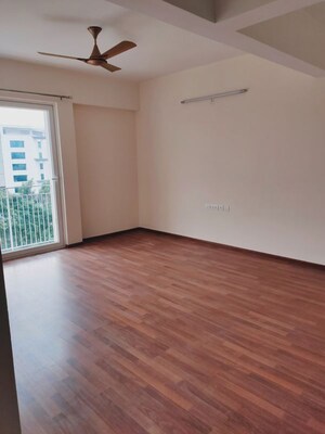 Room in 3 BHK Apartment at Prestige Kenilworth, Vasanth Nagar – for Sale