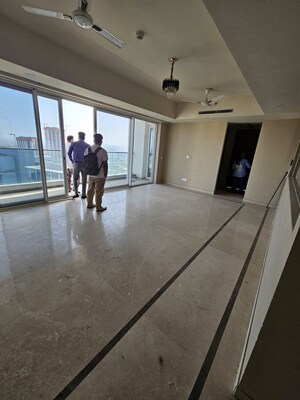 Room in 3.5 BHK Apartment at Emaar Digi Homes, Sector 62 – for Sale