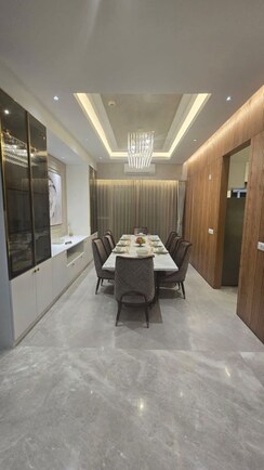 3 BHK + Extra Room Apartment For Rent in Miller Ganj