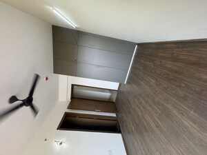 Furnished Amenities in 2.5 BHK Apartment at The Center Court, Sector 88a – for Rent